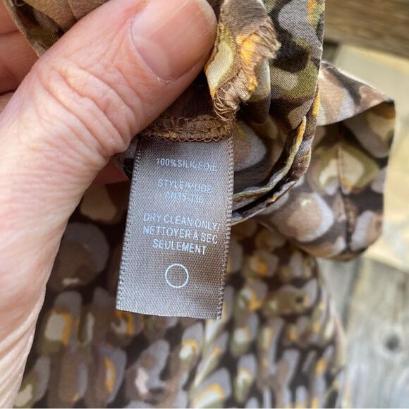 Charlie Jade 100% Silk Belted Romper Roll Tab Sleeve Size S Small Printed - Picture 14 of 14